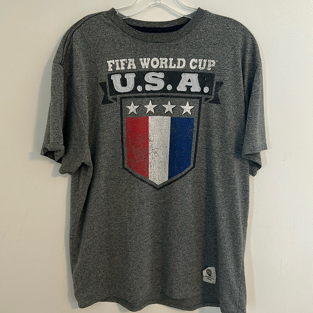 2014 FIFA USA World Cup Gray Soccer T-Shirt Size Large. Brazil 2014